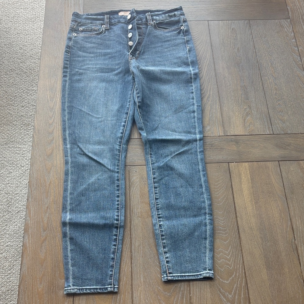 7 For All Mankind Button-Fly Skinny Jeans in Blue Wash 28 “ inseam